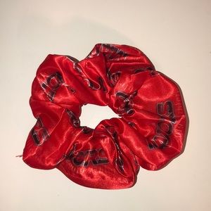 Majors Scrunchie